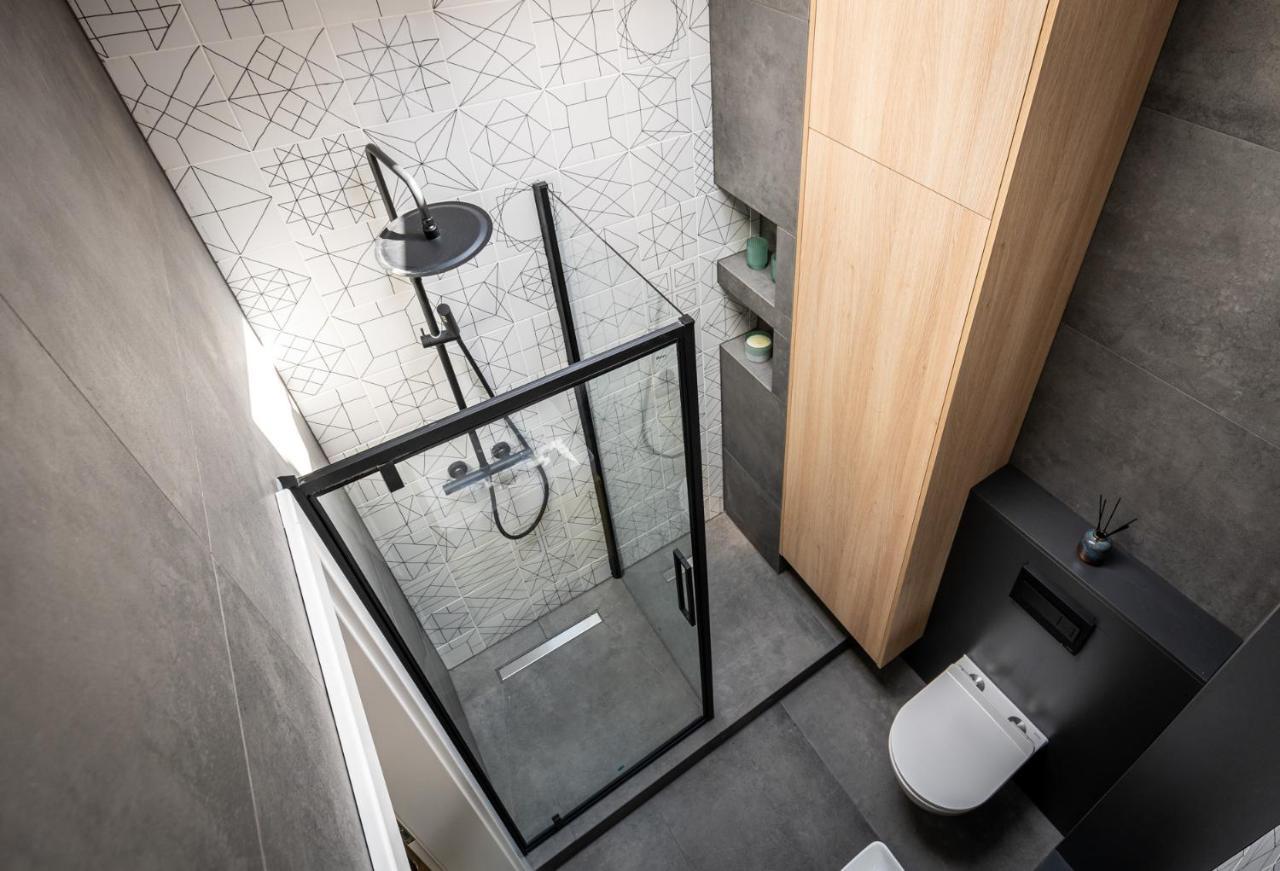 Smart Apartments - Old Town & Main Train Station - By Upstairs Krakow Dış mekan fotoğraf