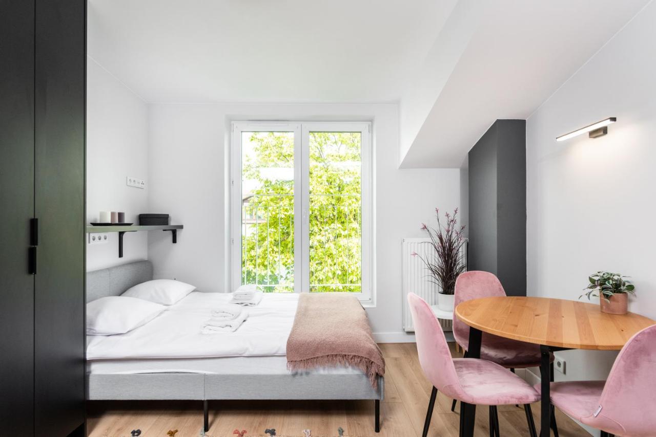 Smart Apartments - Old Town & Main Train Station - By Upstairs Krakow Dış mekan fotoğraf