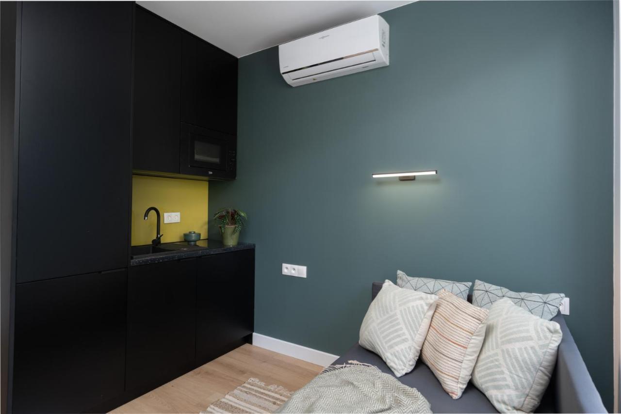 Smart Apartments - Old Town & Main Train Station - By Upstairs Krakow Dış mekan fotoğraf